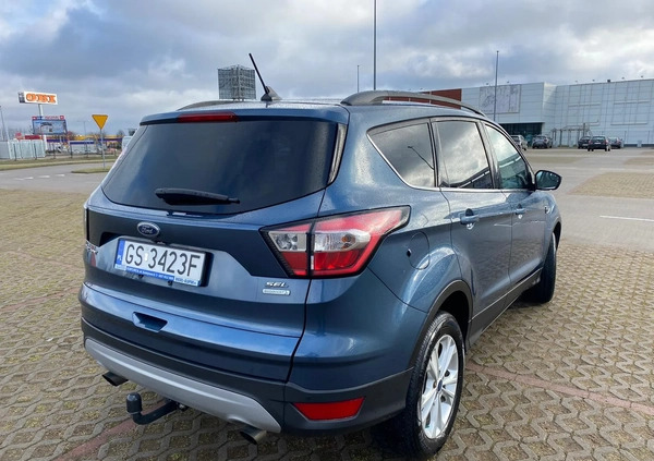 Ford Escape cena 60500 przebieg: 78000, rok produkcji 2017 z Słupsk małe 277